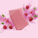 Pinker Heidi Himbeere Duschbrocken mit frischen Himbeeren und Minze auf rosa Hintergrund